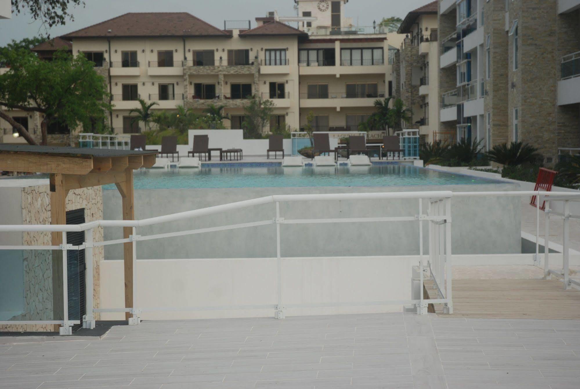 E&J Beach Condo Sosúa Eksteriør billede