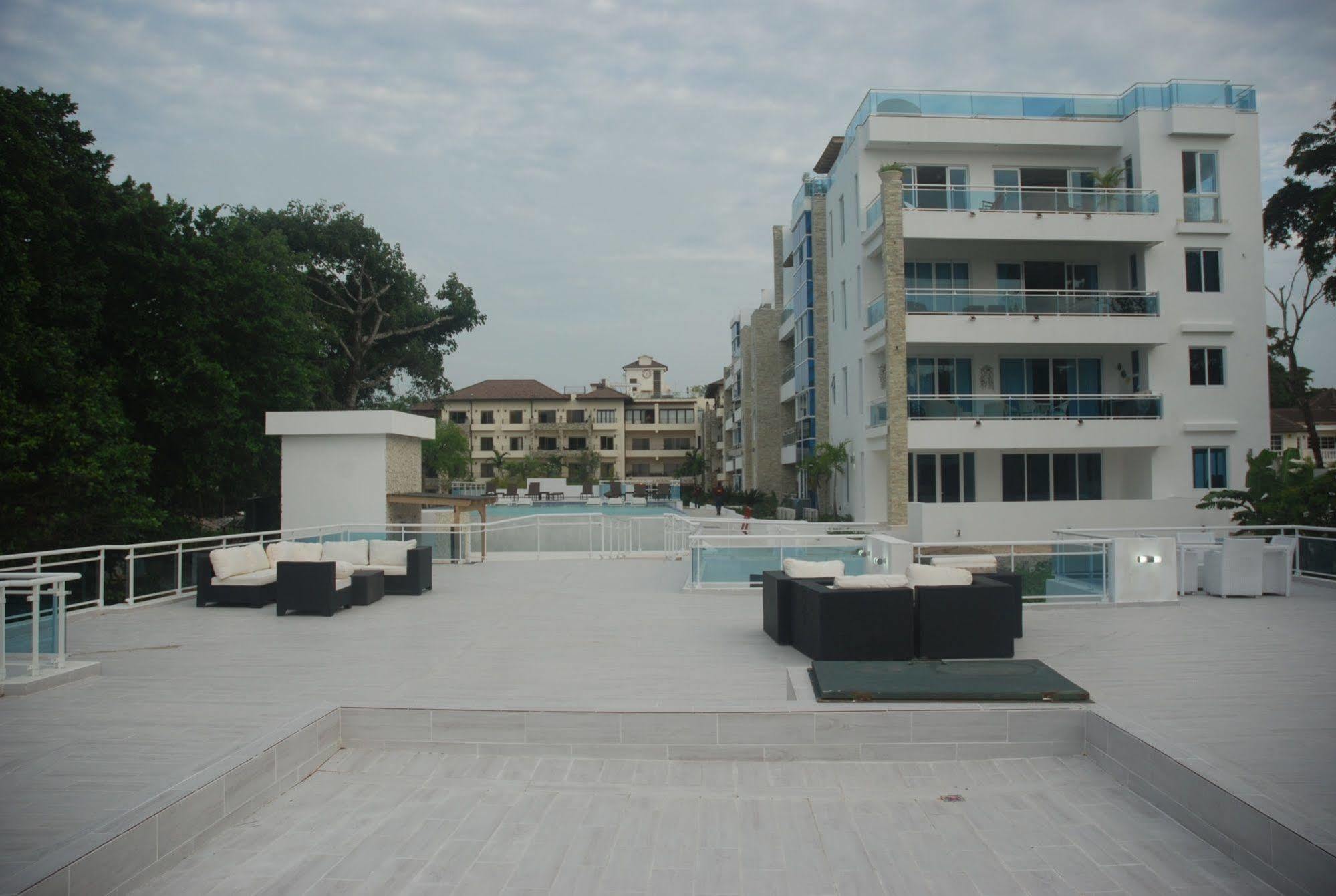 E&J Beach Condo Sosúa Eksteriør billede